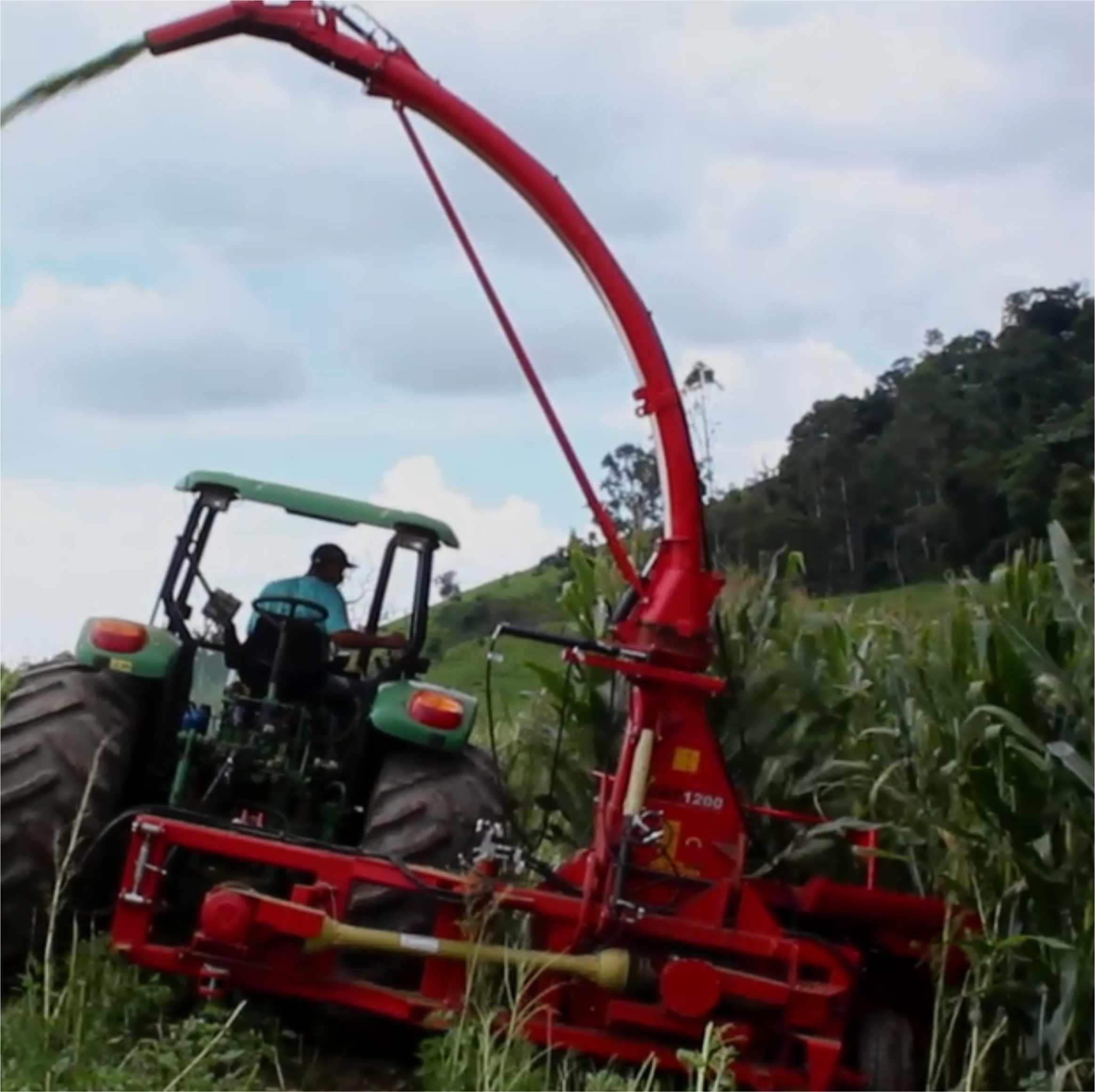 FORAGE HARVESTERS & HEADERS